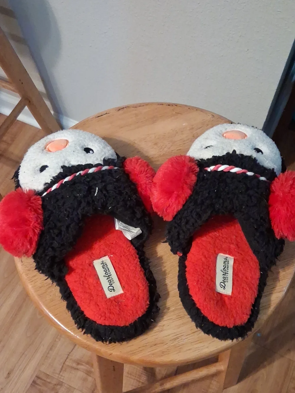 dearfoams Black & Red Penguin Plush Slippers